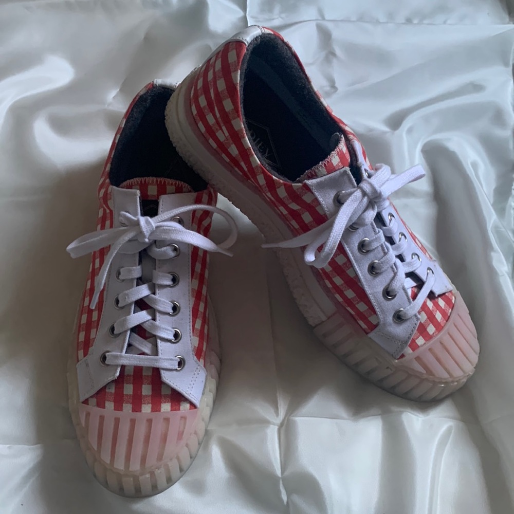 ADIEU Paris 
Lamar lace up low top sneakers